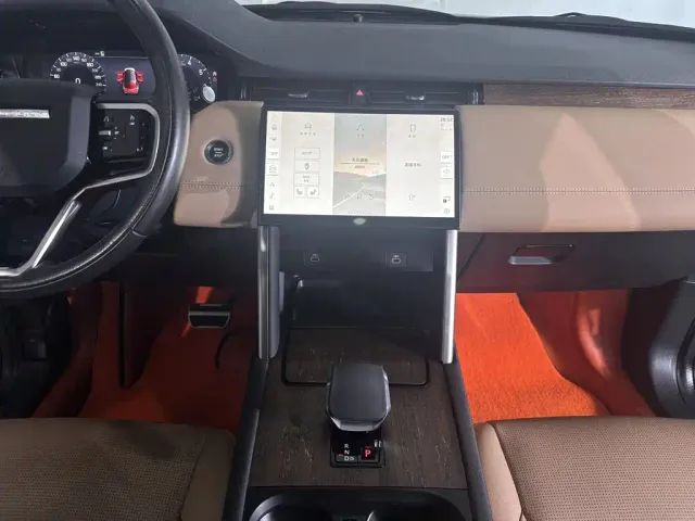 Land Rover Discovery Sport — Фото автомобиля 13