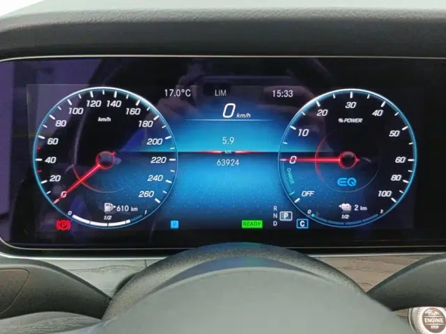Mercedes-Benz E-Class — Фото автомобиля 14