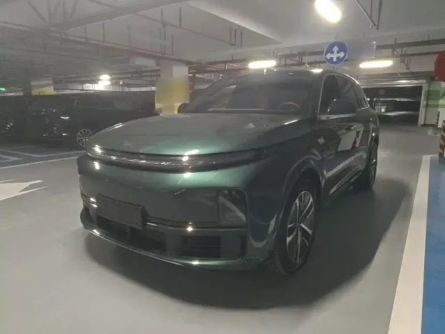 Фотография автомобиля — Li Auto L7