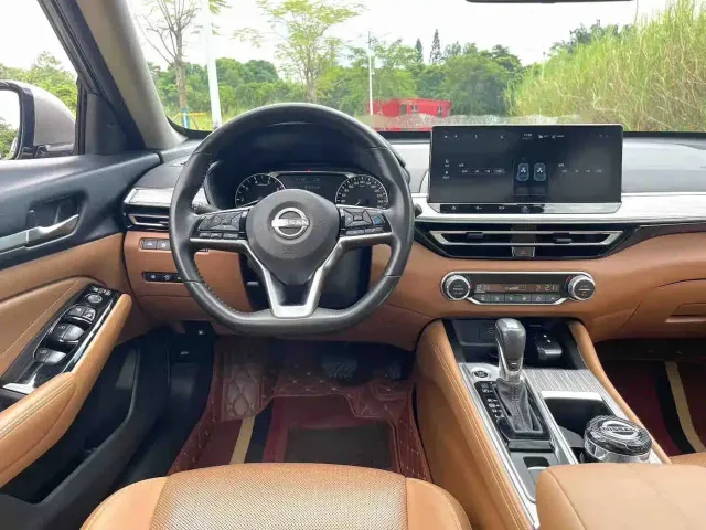 Nissan Teana — Фото автомобиля 3