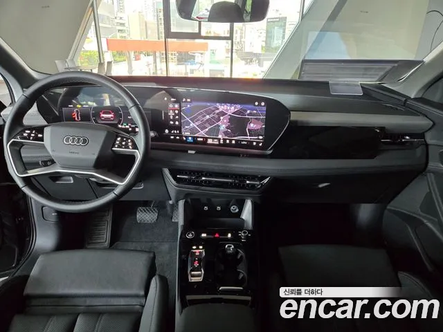 Audi Q6 e-tron — Фото автомобиля 7