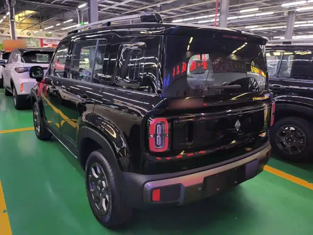Baojun Yep Plus — Фото автомобиля 4