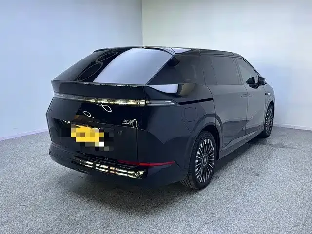 XPeng XPeng X9 2025 Extended Range Edition — Фото автомобиля 6