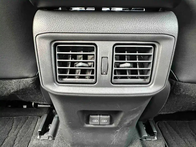 Toyota Wildlander — Фото автомобиля 12