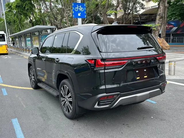 Lexus LX — Фото автомобиля 11