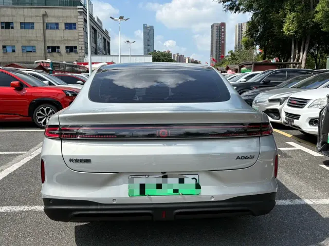 Changan Qiyuan A06 — Фото автомобиля 3