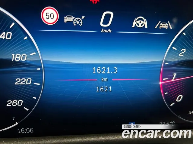 Mercedes-Benz E-Class — Фото автомобиля 8