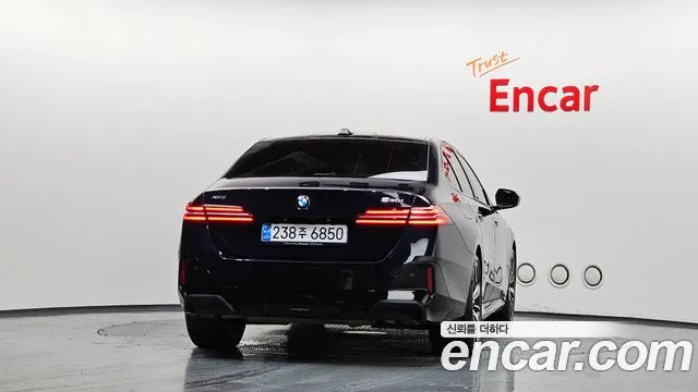 BMW 5-Series 5 серия (G60) 530i xDrive M Sport — Фото автомобиля 3
