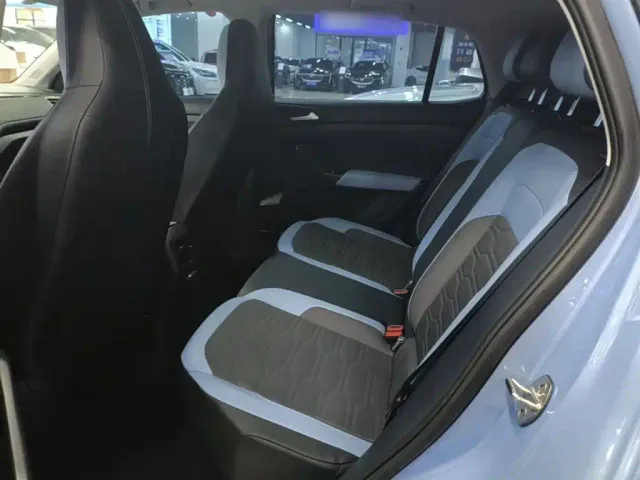 Volkswagen Tharu — Фото автомобиля 16