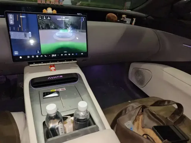 Avatr Avatr 12 2025 Ultra Pure Electric AWD — Фото автомобиля 9
