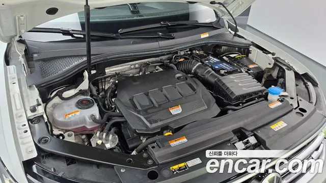 Volkswagen Tiguan Tiguan 2 поколение 2.0 TDI Premium — Фото автомобиля 5