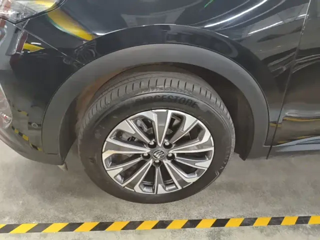 Buick Envision Plus — Фото автомобиля 22