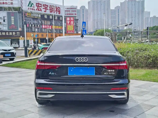 Audi Audi A6L 2023 Facelift 40 TFSI Luxury Dynamic — Фото автомобиля 4