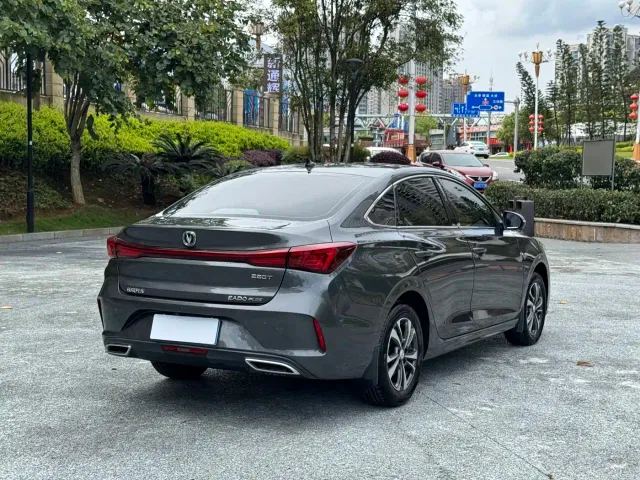 Changan Eado — Фото автомобиля 9