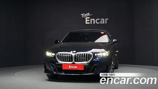 BMW 5-Series 5 серия (G60) — Фото автомобиля 3