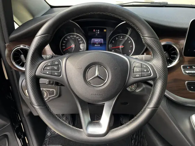 Mercedes-Benz V-Class — Фото автомобиля 7