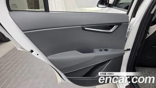 Kia Niro The All New — Фото автомобиля 14