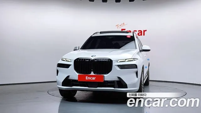 BMW X7 — Фото автомобиля 3