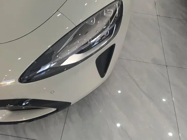 Xiaomi SU7 — Фото автомобиля 5