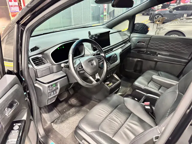 Honda Elysion — Фото автомобиля 6