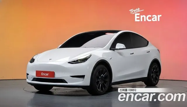 Фотография автомобиля — Tesla Model Y