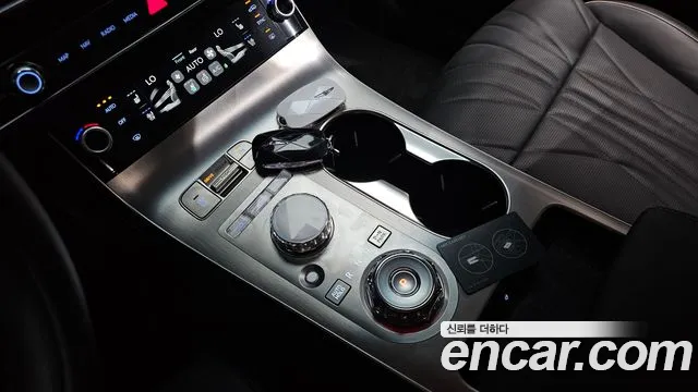 Genesis GV70 2.5T Бензин AWD — Фото автомобиля 6