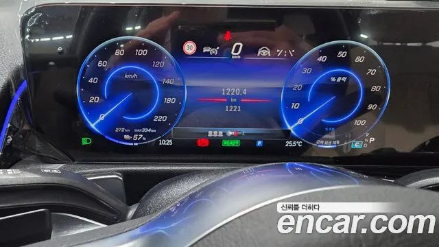 Mercedes-Benz EQB — Фото автомобиля 15