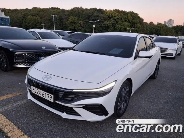 Hyundai Avante CN7 — Фото автомобиля 3