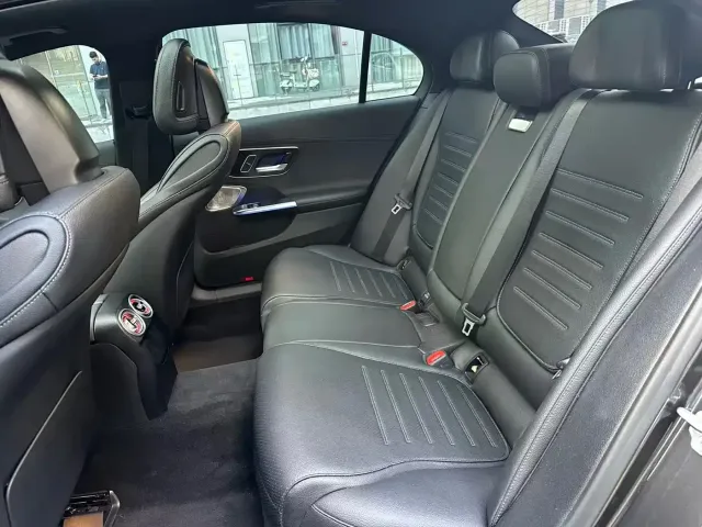 Mercedes-Benz C-Class — Фото автомобиля 10