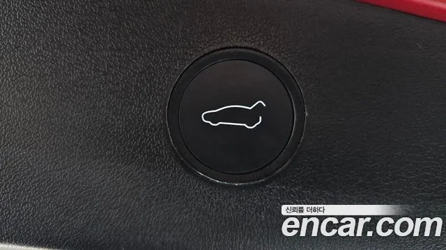 Tesla Model 3 — Фото автомобиля 22
