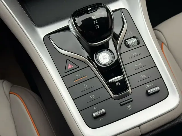 BYD Song Pro — Фото автомобиля 15