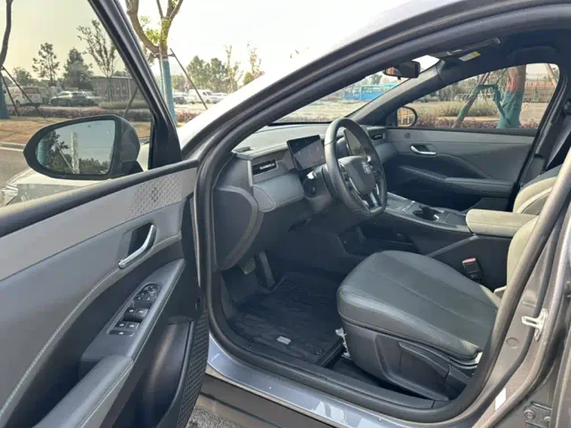 BYD Qin PLUS — Фото автомобиля 13