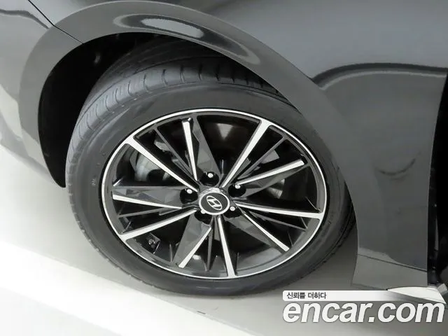 Hyundai Grandeur New — Фото автомобиля 19