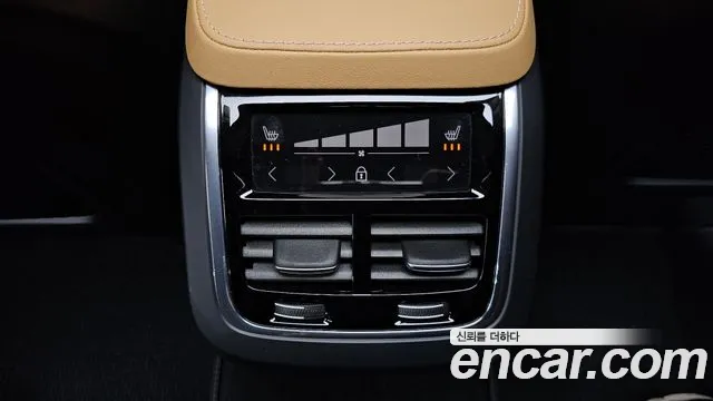 Volvo V90 — Фото автомобиля 30