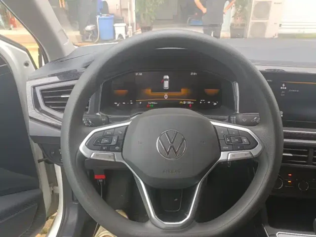 Volkswagen Lavida — Фото автомобиля 10