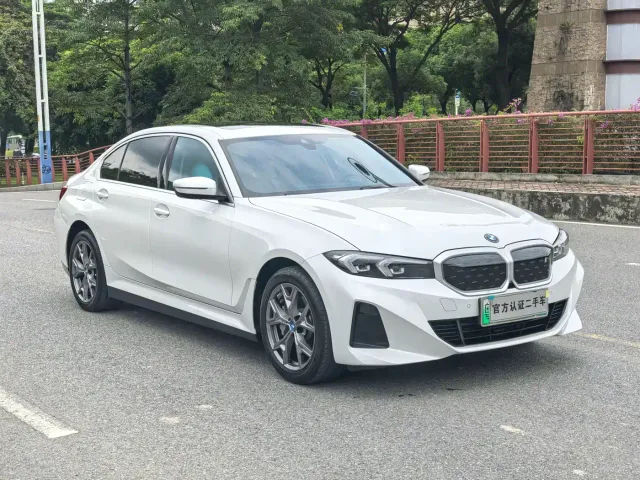 BMW i3 — Фото автомобиля 3