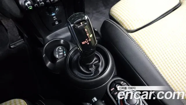 Mini Cooper — Фото автомобиля 9
