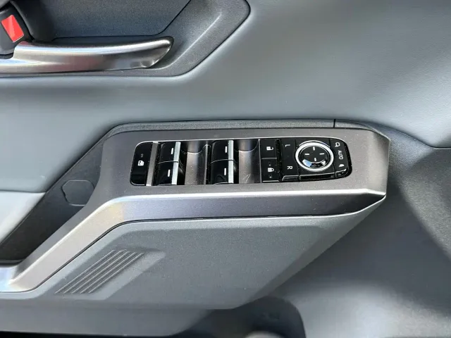 Toyota RAV4 — Фото автомобиля 19