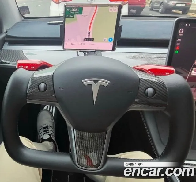 Tesla Model Y — Фото автомобиля 8
