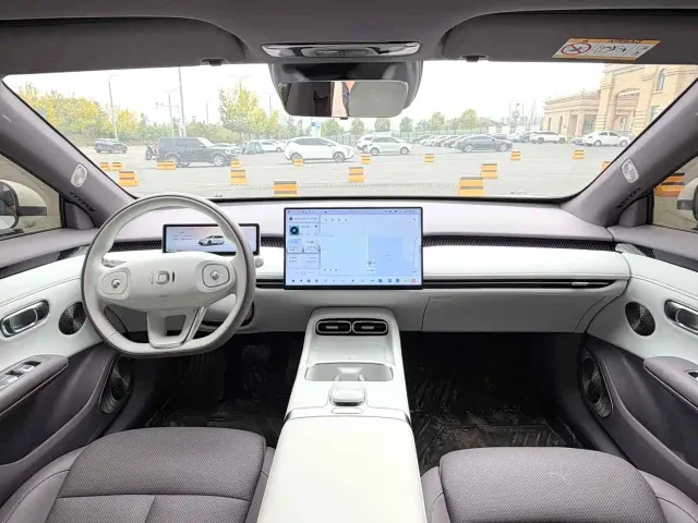 Changan Qiyuan A06 — Фото автомобиля 5