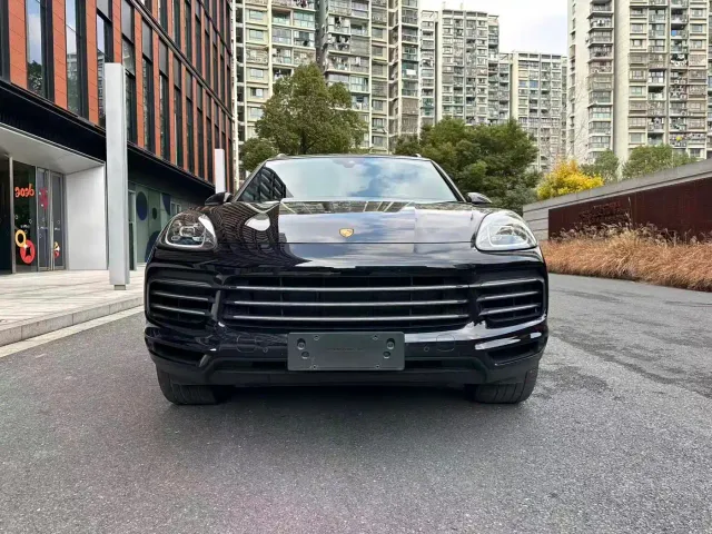 Porsche Cayenne — Фото автомобиля 3