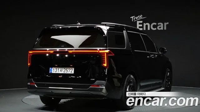 Kia Canival Новый Carnival 4 поколение Бензин 7 мест X Line — Фото автомобиля 2