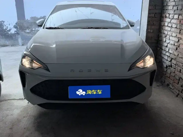 Roewe i5 — Фото автомобиля 2
