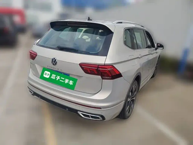 Volkswagen Tiguan L — Фото автомобиля 9