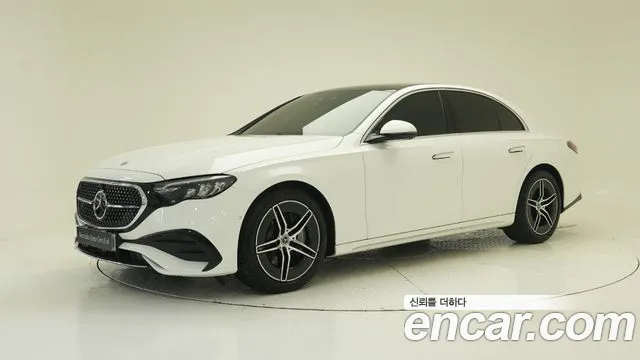 Фотография автомобиля — Mercedes-Benz E-Class