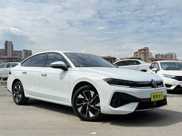 Volkswagen Sagitar — Фото автомобиля 3