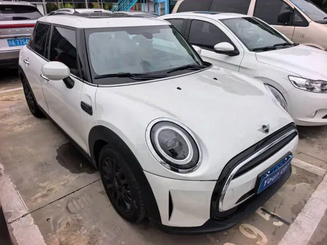 MINI Hatch — Фото автомобиля 3