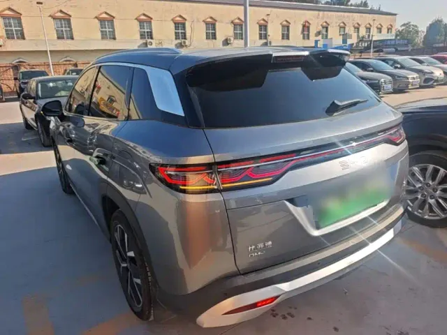 BYD Song L DM-i — Фото автомобиля 4