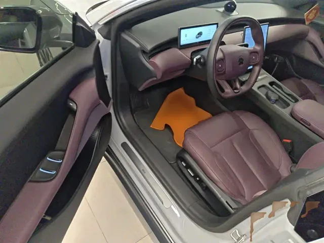 Nio ET5 Touring — Фото автомобиля 15