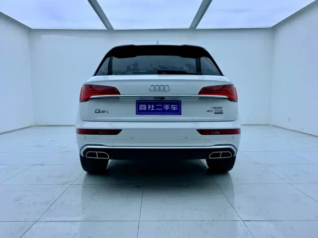 Audi Q5L — Фото автомобиля 5